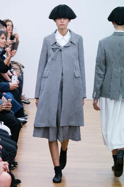 Look 37